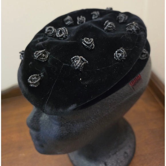 Vtg 1950s Gilbert Orcel Jr Paris Black Velvet Beaded Cocktail Hat Best & Co 5th main image 8